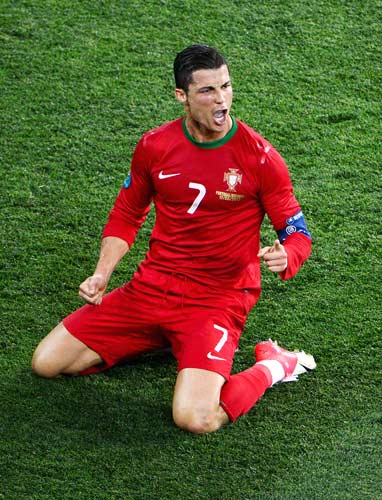 卡拉格：斯凯利是天才球员，对他未入选英格兰大名单感到惊讶（卡拉格称斯凯利天赋异禀，惊讶其落选英格兰名单）