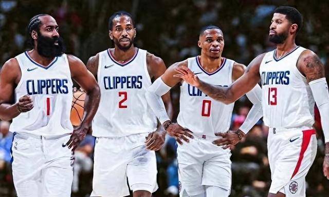 火箭队阿门被指难胜任控卫，改打中锋或成出路（阿门在火箭控卫难以施展，转型中锋或迎突破）