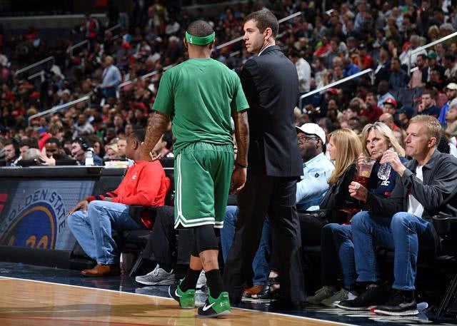 官方：川崎中场橘田健人接受右脚踝手术，本赛季宣告报销（川崎官宣：中场橘田健人因右脚踝手术赛季提前报销）