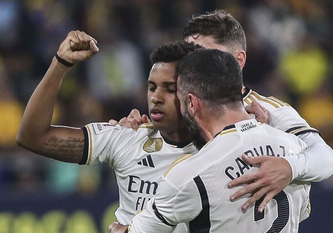 足球报：韩鹏是否继续执教泰山将取决于俱乐部的战略（足球报：韩鹏能否继续执掌泰山取决于俱乐部战略）