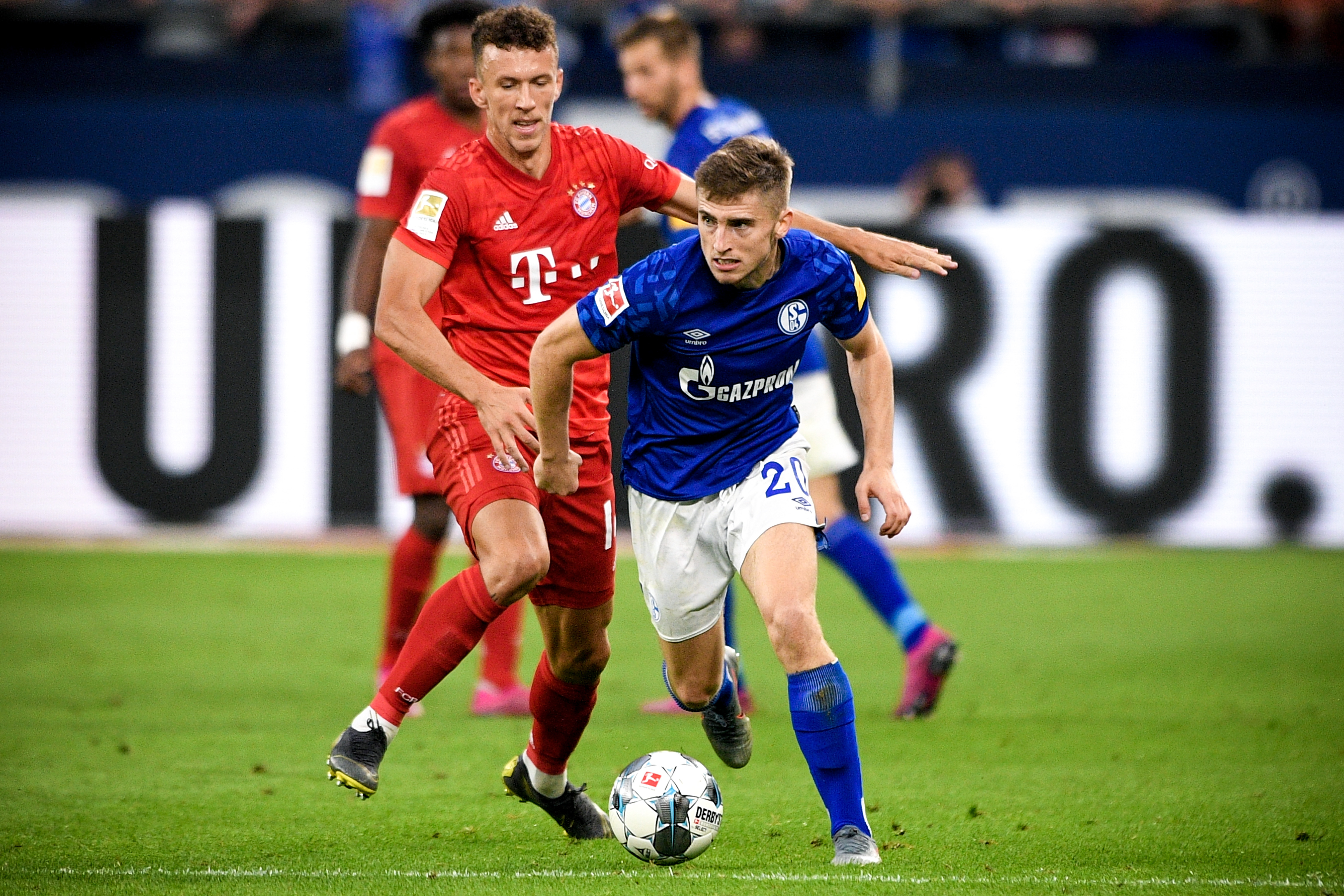 议起复盘｜三杀雷霆！文班的天赋是他们之间最大的鸿沟！（复盘三杀雷霆：文班的天赋是两队之间的最大分水岭）