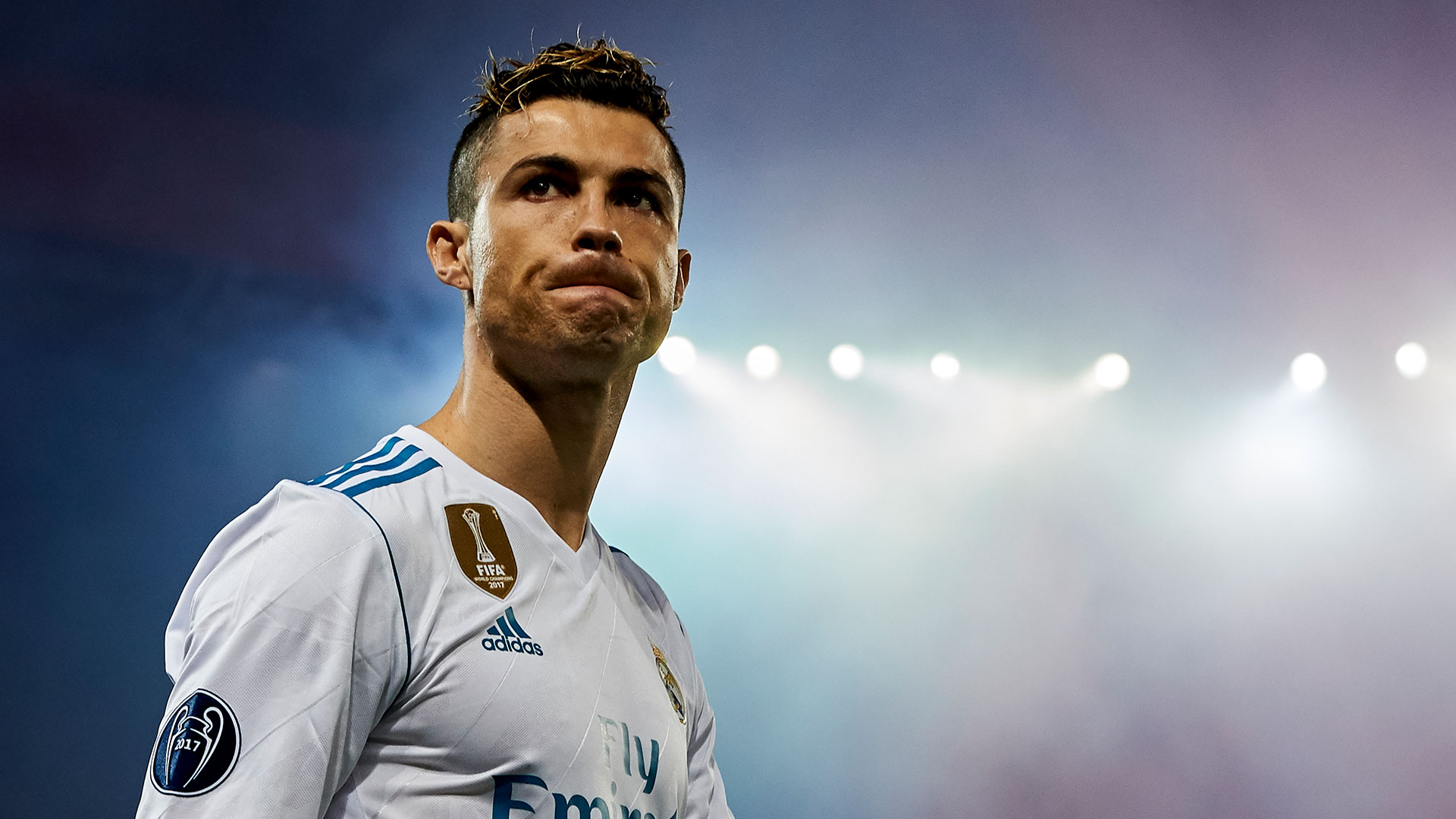 上周末结束的澳超第9轮，受闪电影响，麦克阿瑟vs布里斯班狮吼的比赛推迟开球时间。（澳超第9轮上周末收官：雷电天气致麦克阿瑟战布里斯班狮吼延期开球）