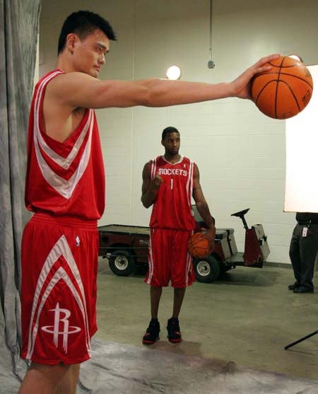 穆勒：卡尔在享受努力提高的过程，同时也在享受比赛的乐趣（穆勒：卡尔既享受提升自我的努力，也享受比赛的快乐）